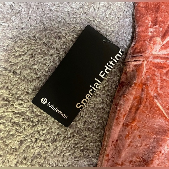 Lululemon Wunder Lounge High-Rise Tight 28” *Crushed Velvet* - Picture 7 of 7